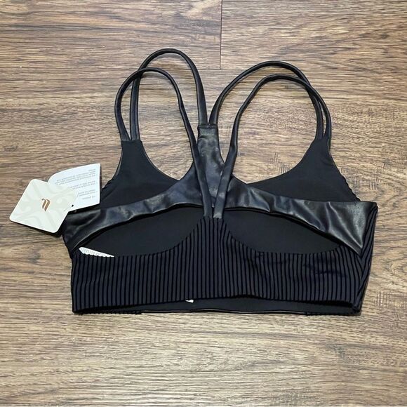 NWT FABLETICS Principal Motion365+ Low Impact Bra Black Shine Size XS - Picture 9 of 11